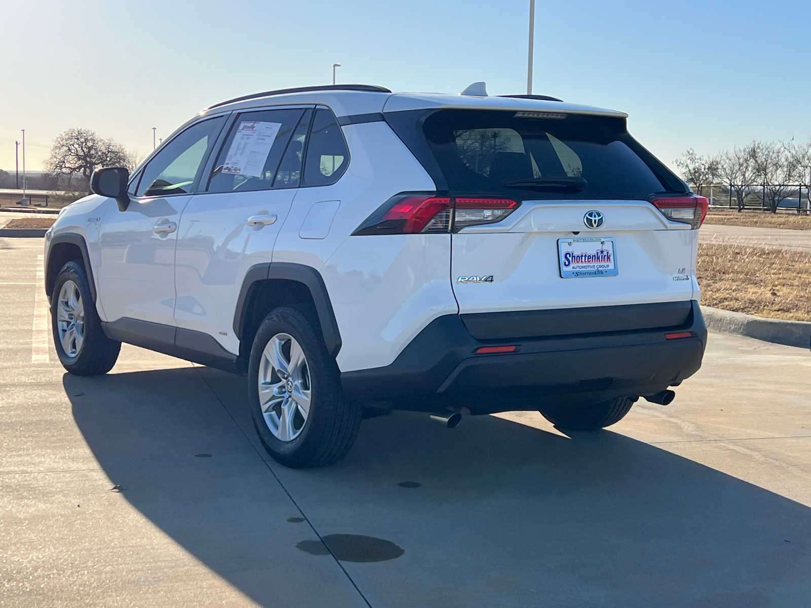 2021 Toyota RAV4 Hybrid LE 4