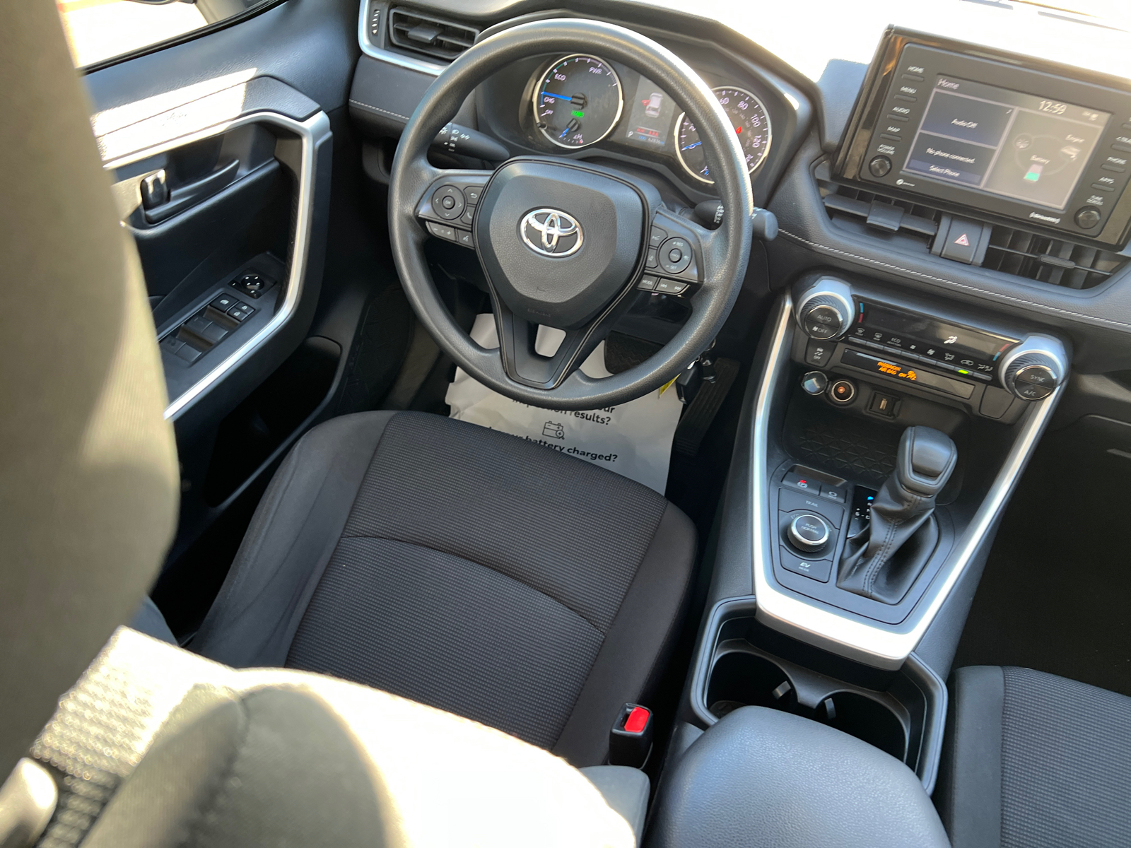 2021 Toyota RAV4 Hybrid LE 14