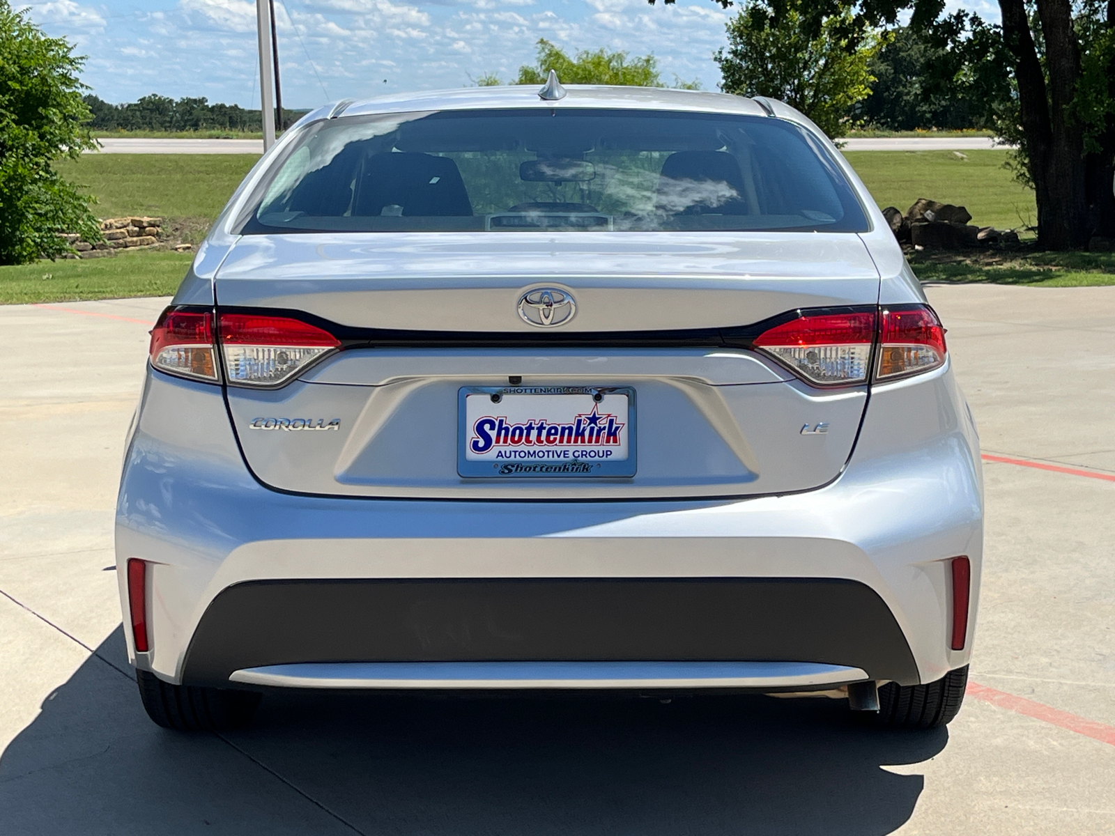 2021 Toyota Corolla LE 8