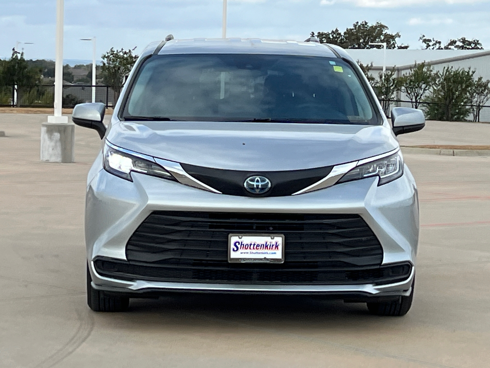 2021 Toyota Sienna LE 2