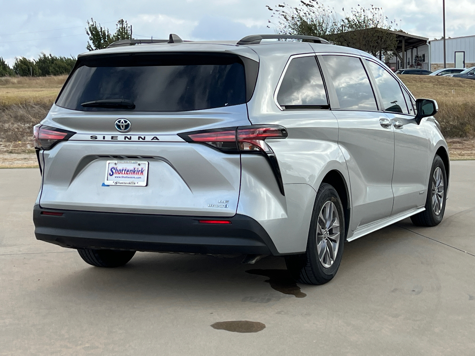 2021 Toyota Sienna LE 6