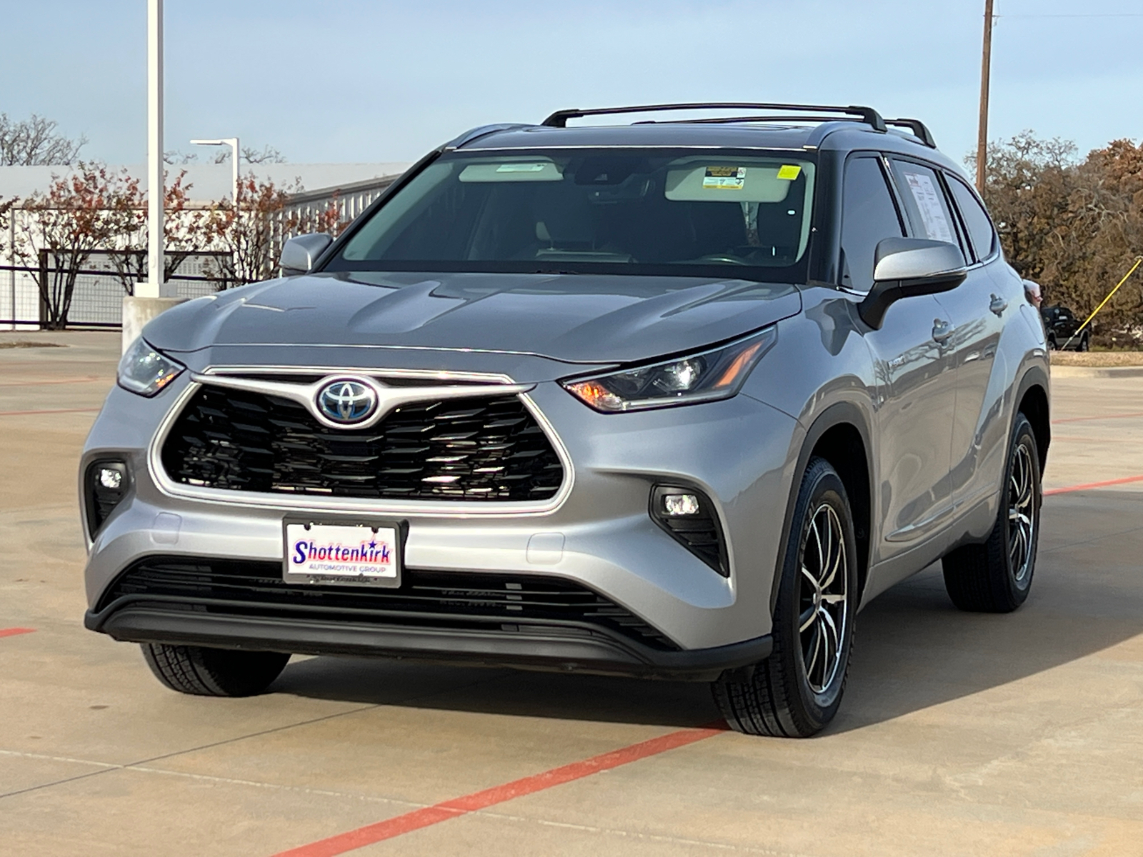 2021 Toyota Highlander Hybrid XLE 3