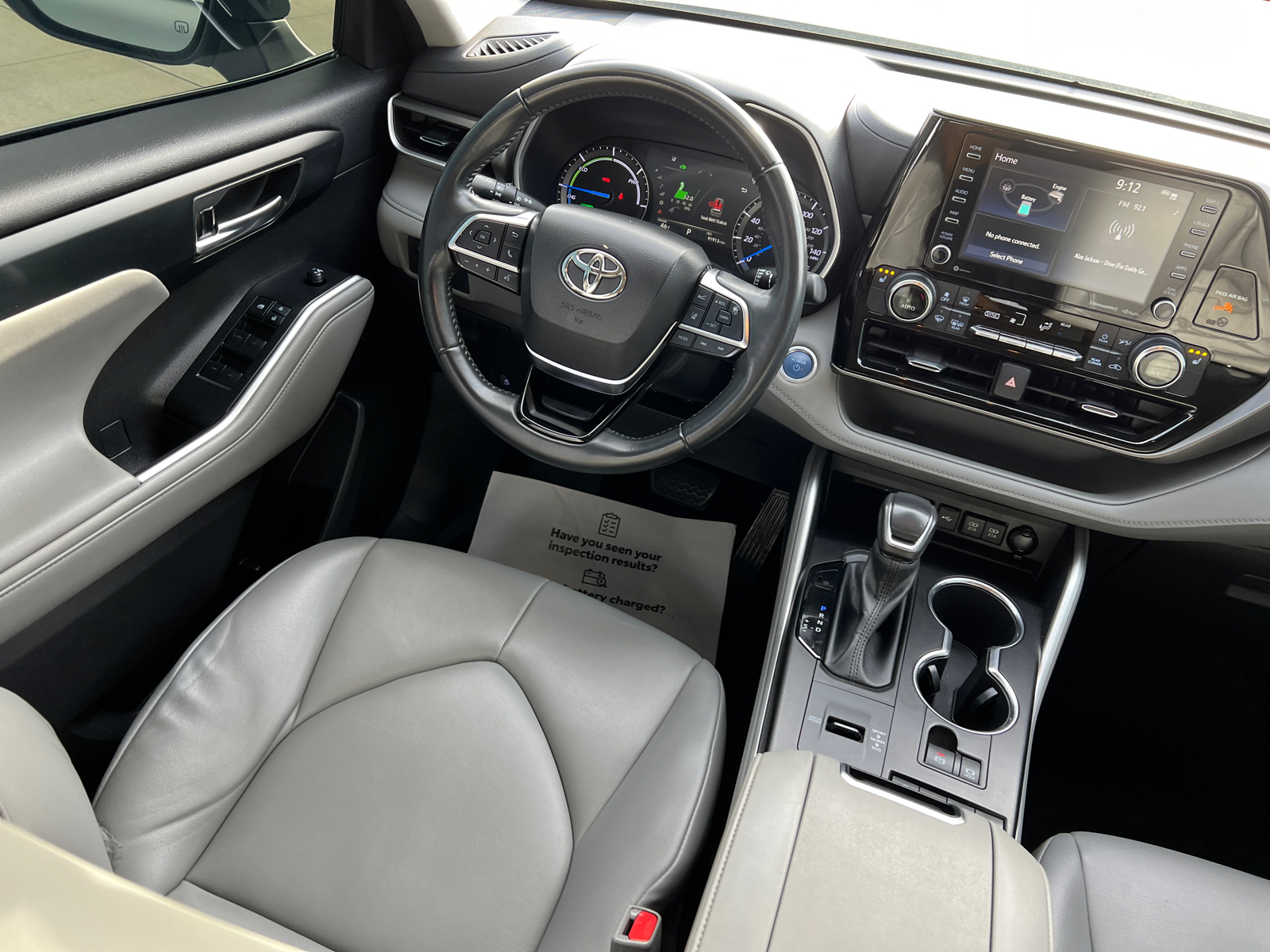 2021 Toyota Highlander Hybrid XLE 14