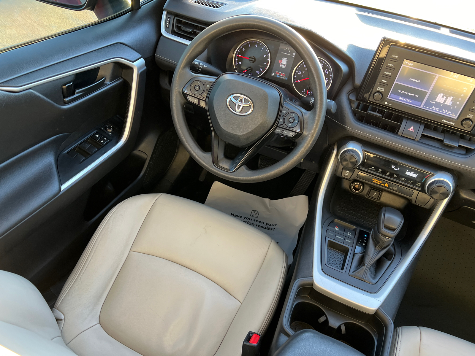 2021 Toyota RAV4 LE 14