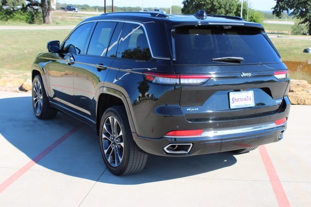 2022 Jeep Grand Cherokee Overland 6