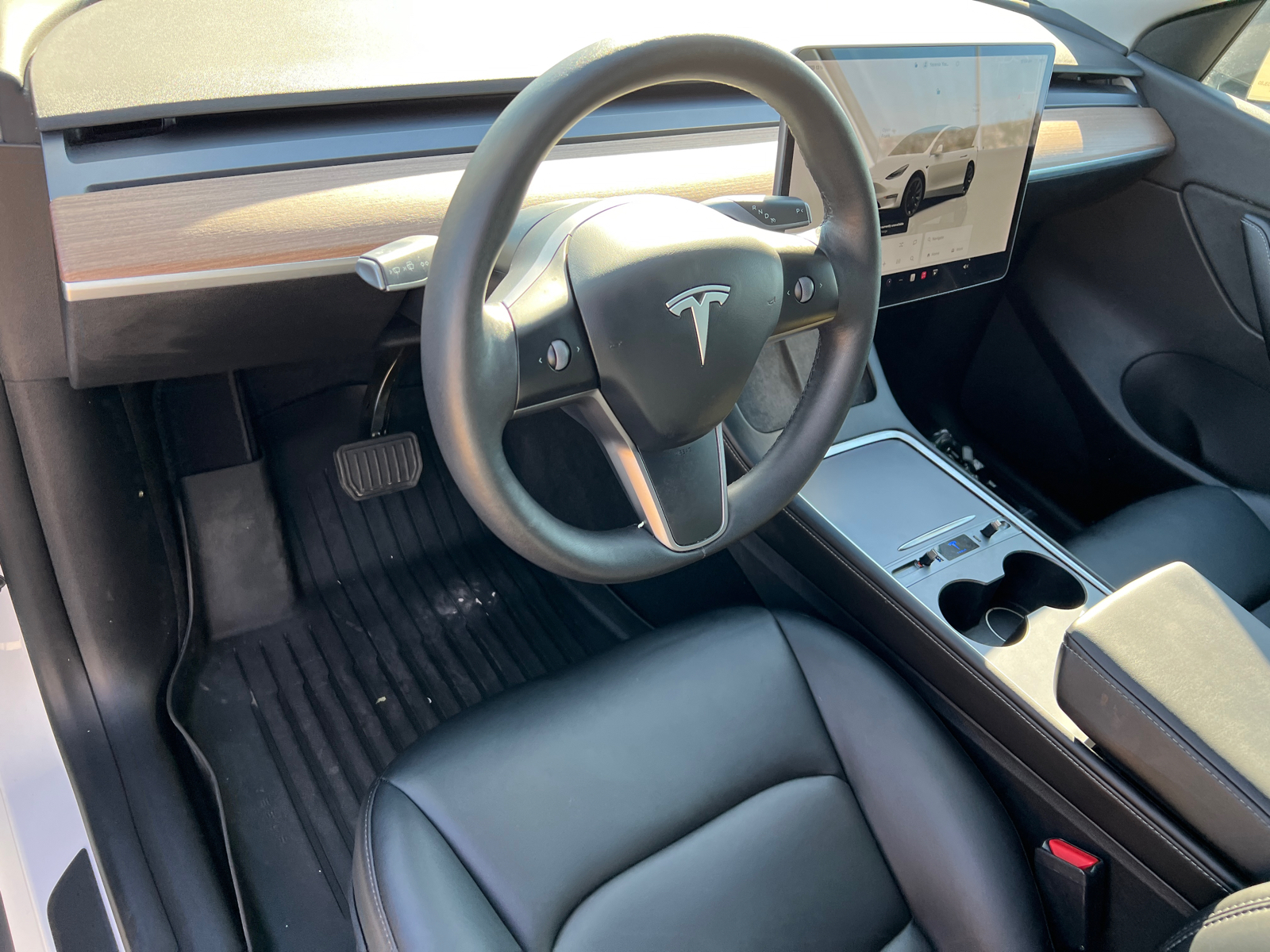 2022 Tesla Model Y Long Range 16