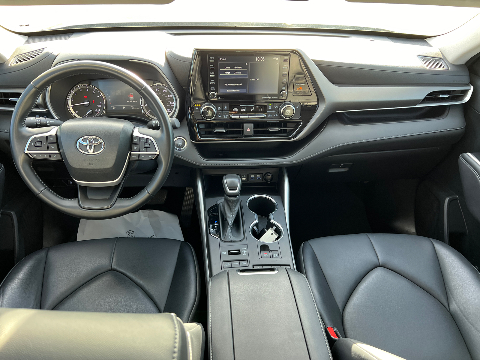 2022 Toyota Highlander XLE 13