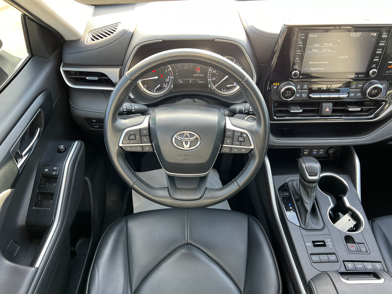 2022 Toyota Highlander XLE 17