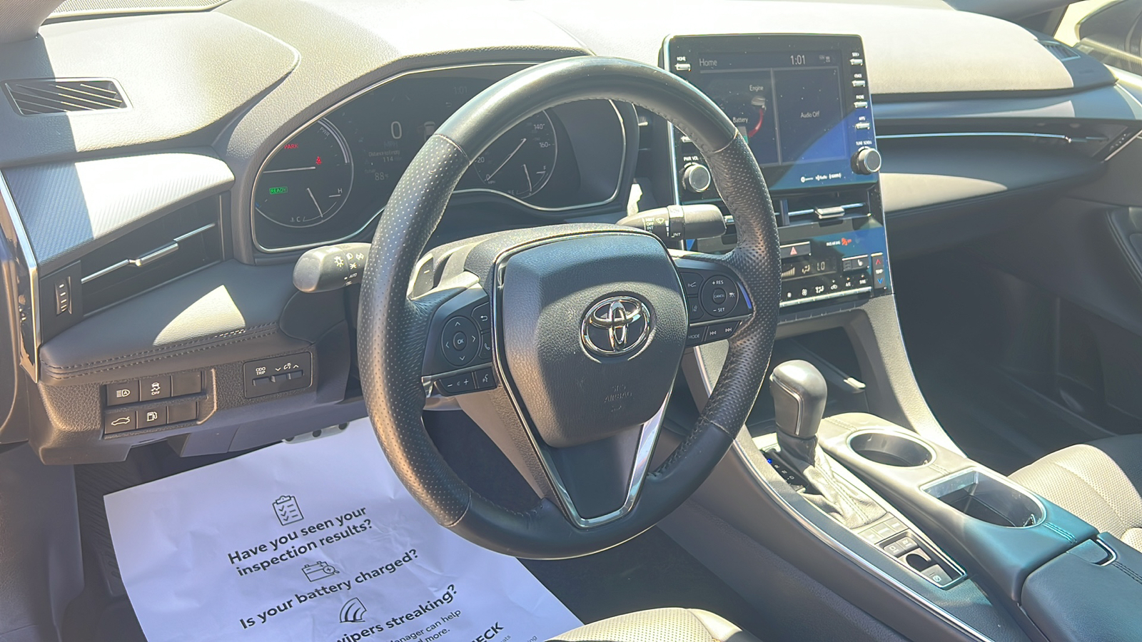 2022 Toyota Avalon Hybrid XSE 18