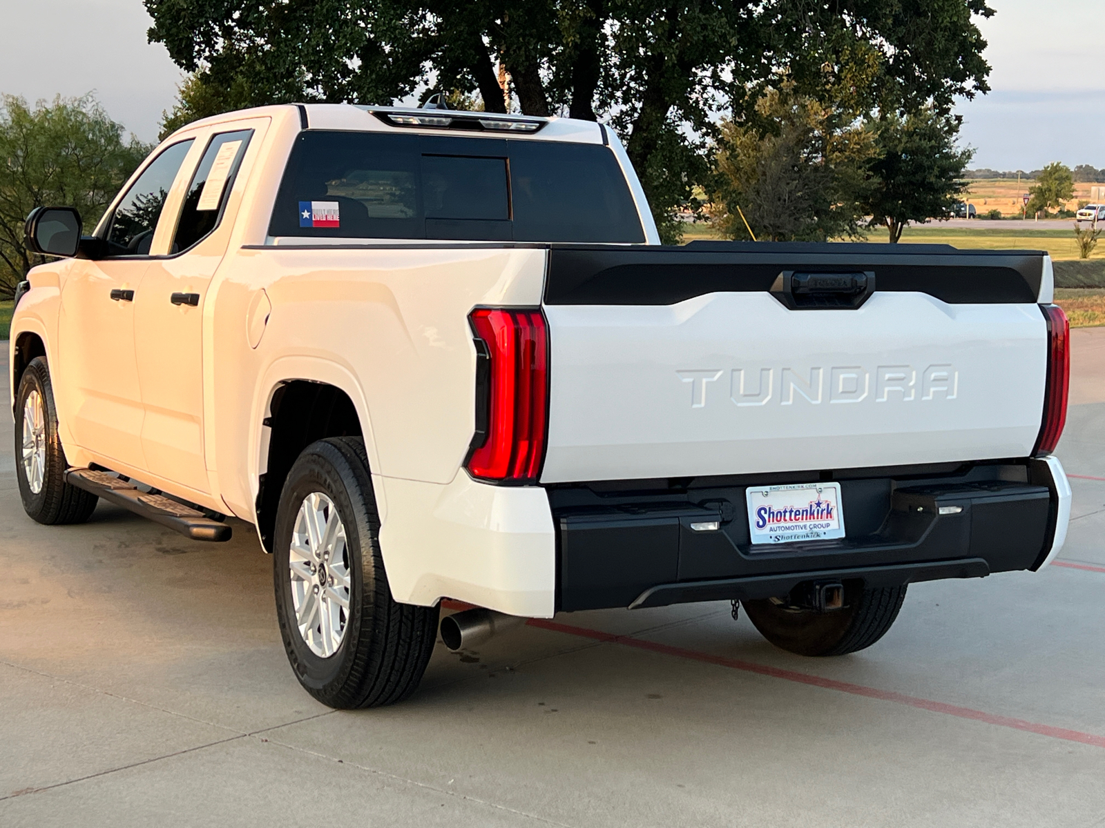 2022 Toyota Tundra SR 6