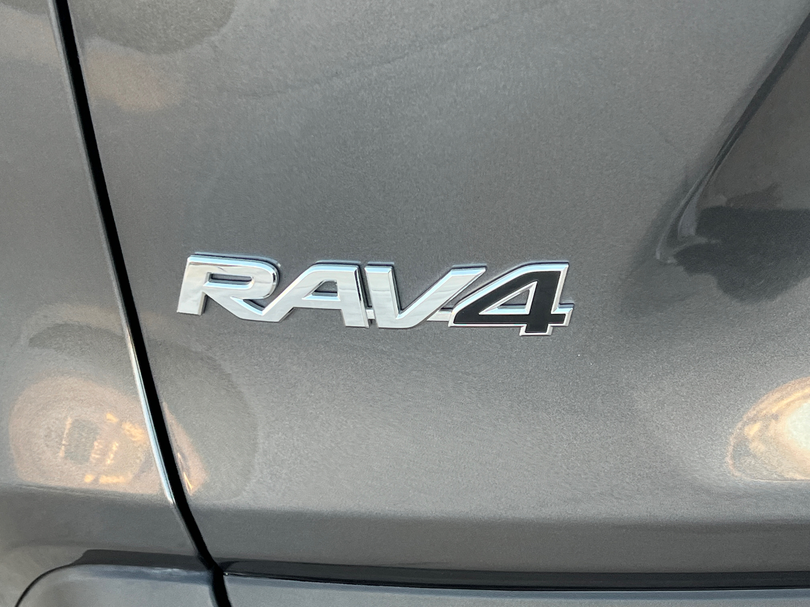 2023 Toyota RAV4 XLE 8