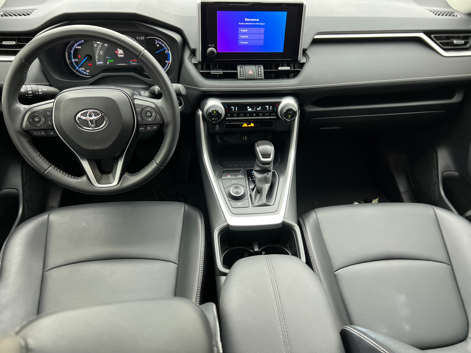 2023 Toyota RAV4 Hybrid XLE Premium 13