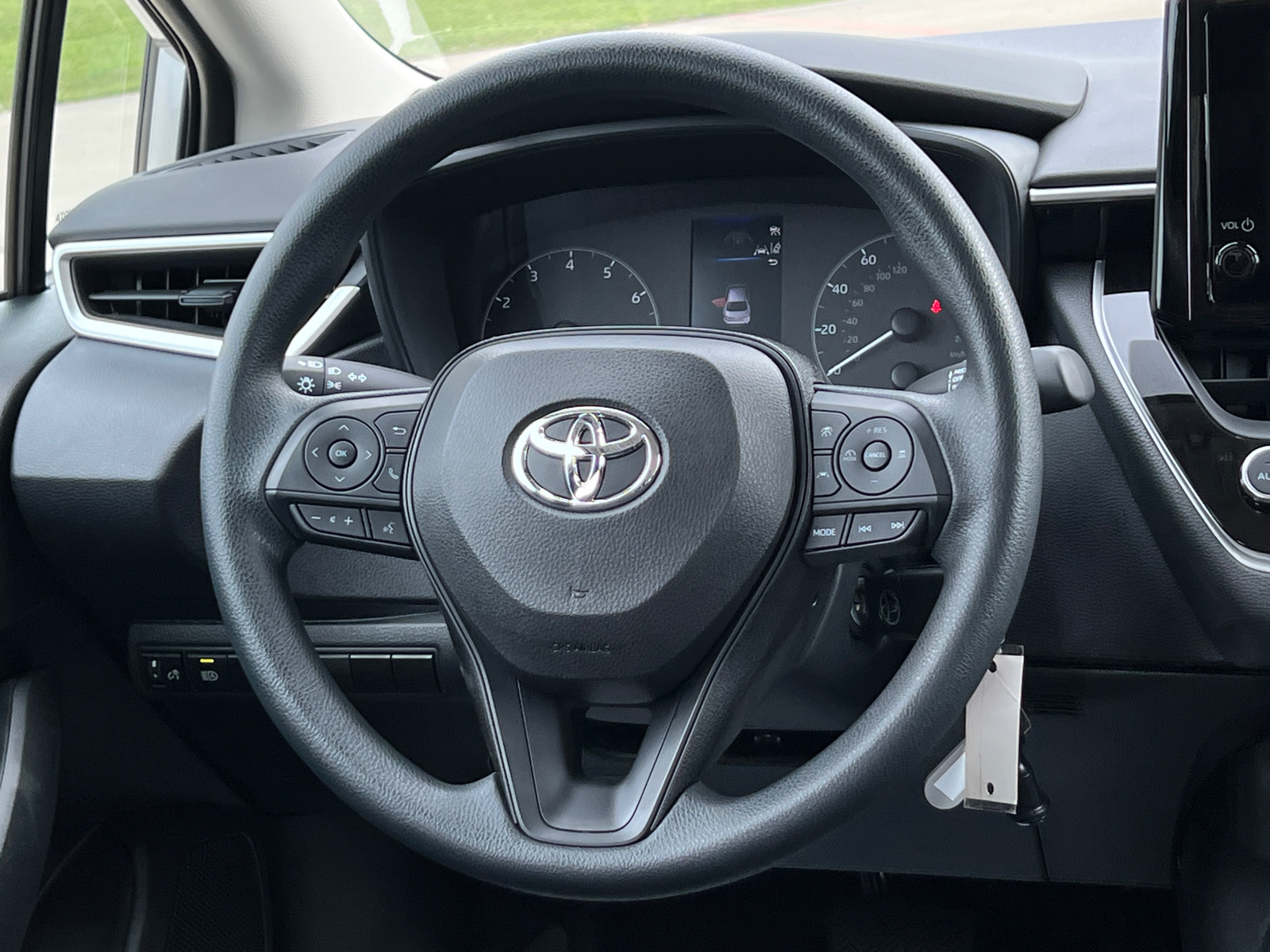 2023 Toyota Corolla LE 13