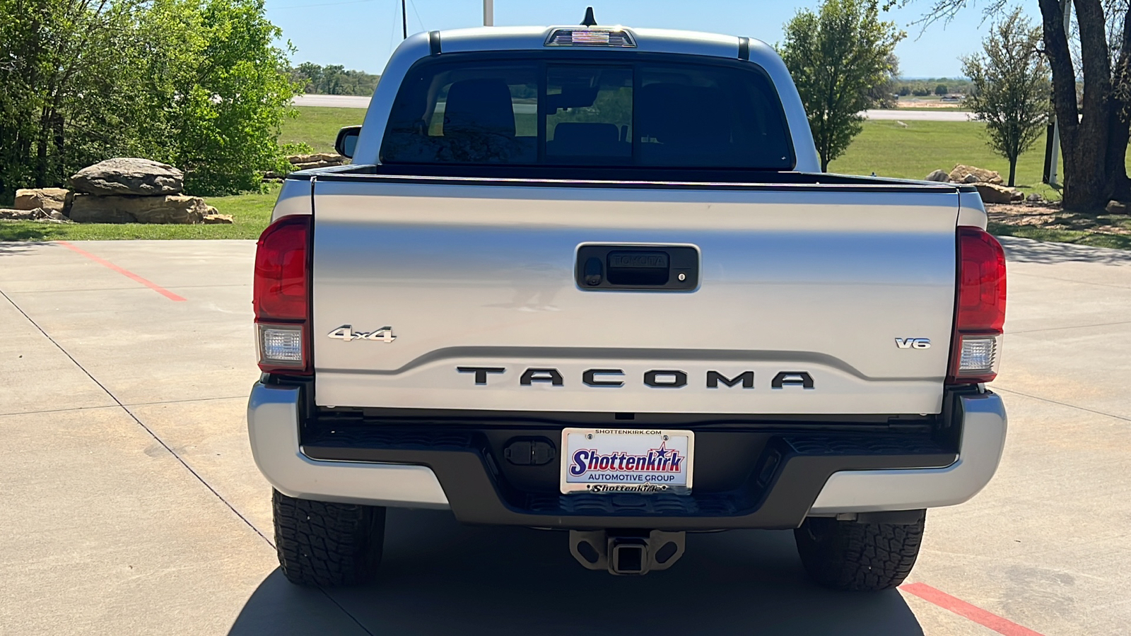 2023 Toyota Tacoma SR 6