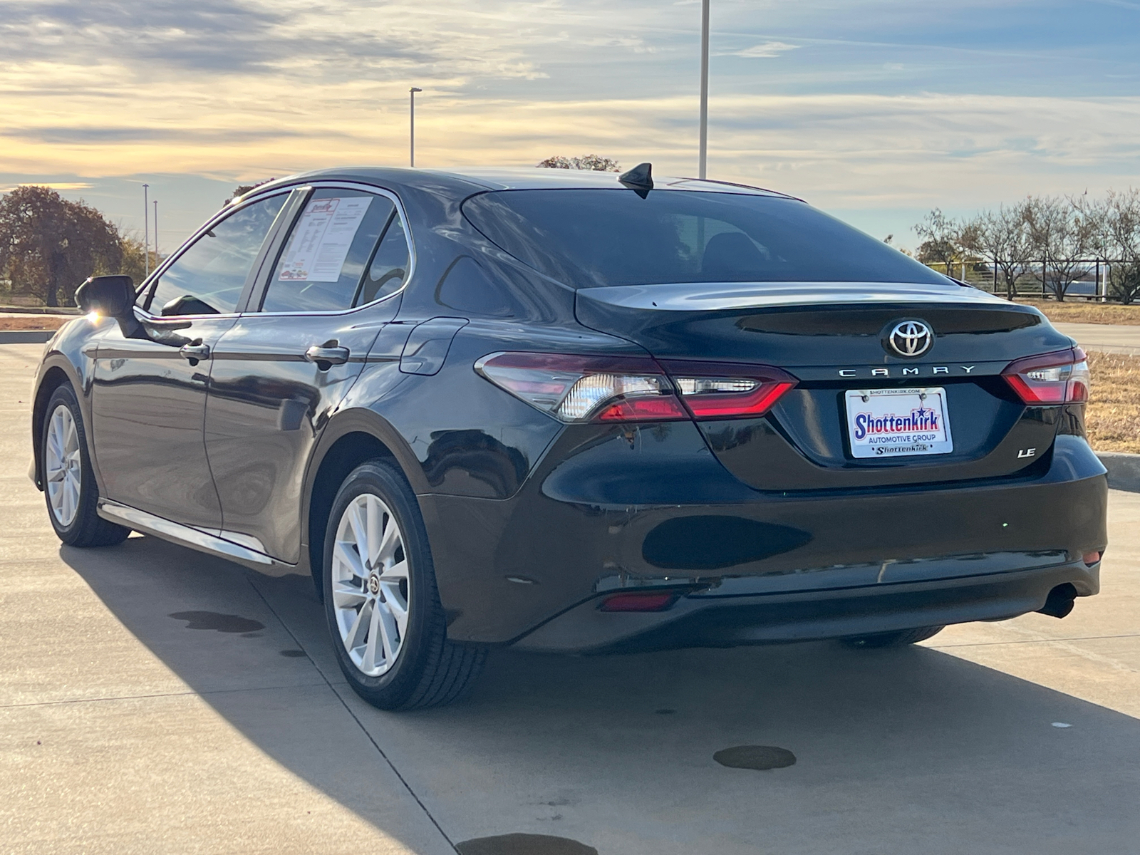 2023 Toyota Camry LE 4