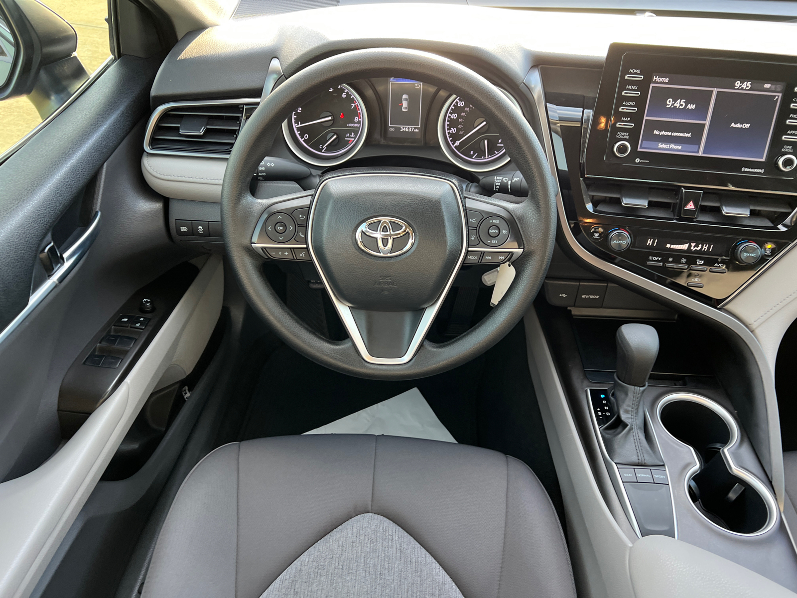 2023 Toyota Camry LE 16