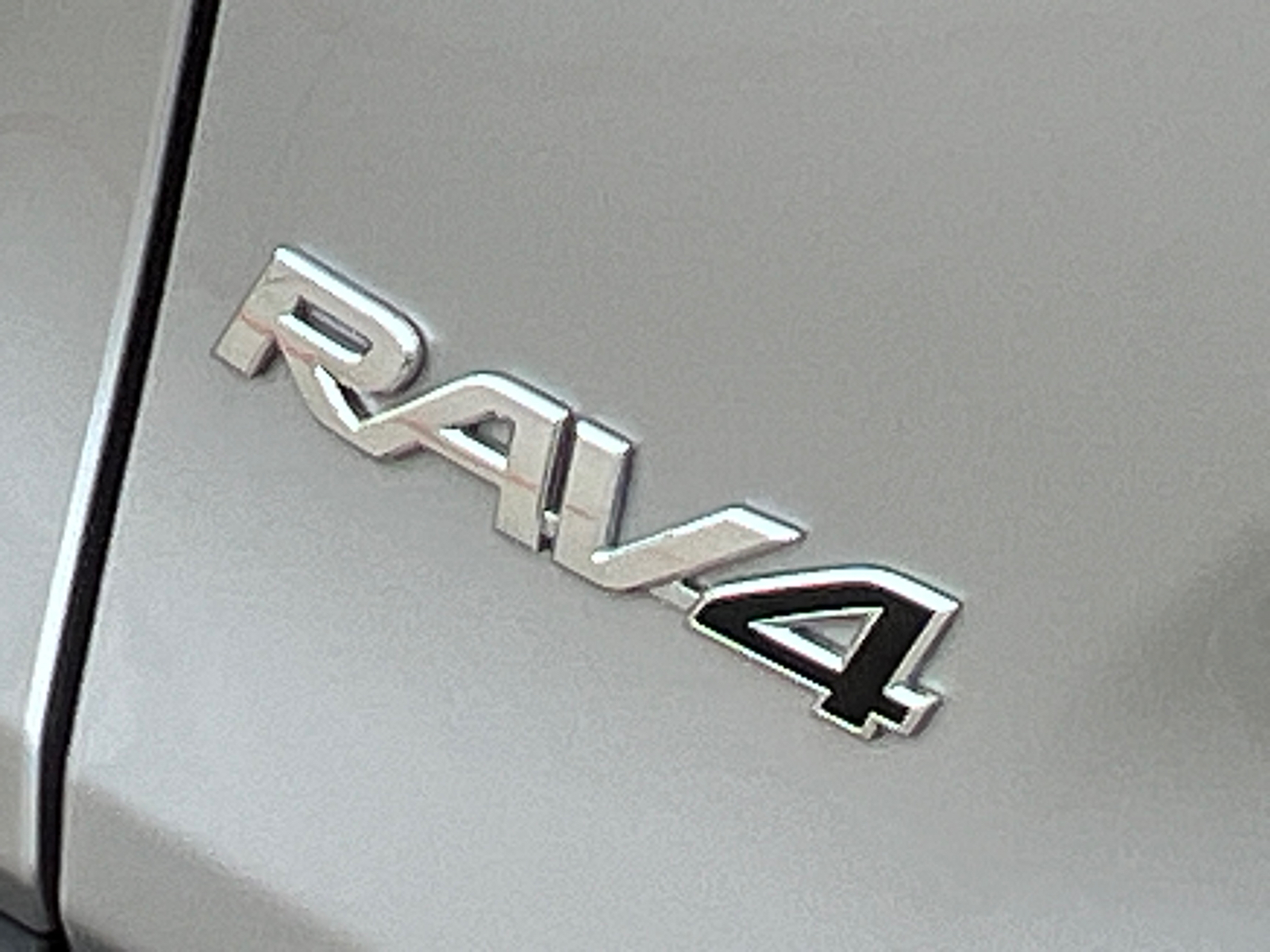 2023 Toyota RAV4 Hybrid XLE 11