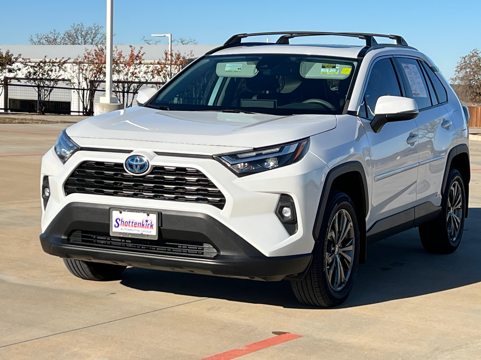 2023 Toyota RAV4 Hybrid XLE Premium 3