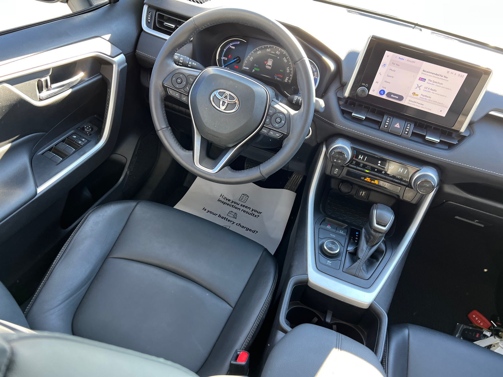 2023 Toyota RAV4 Hybrid XLE Premium 14