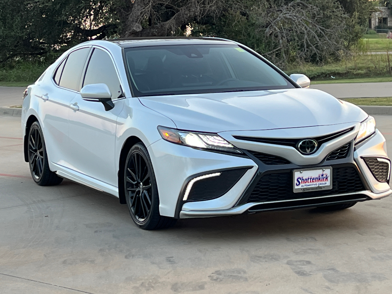 2023 Toyota Camry XSE 3