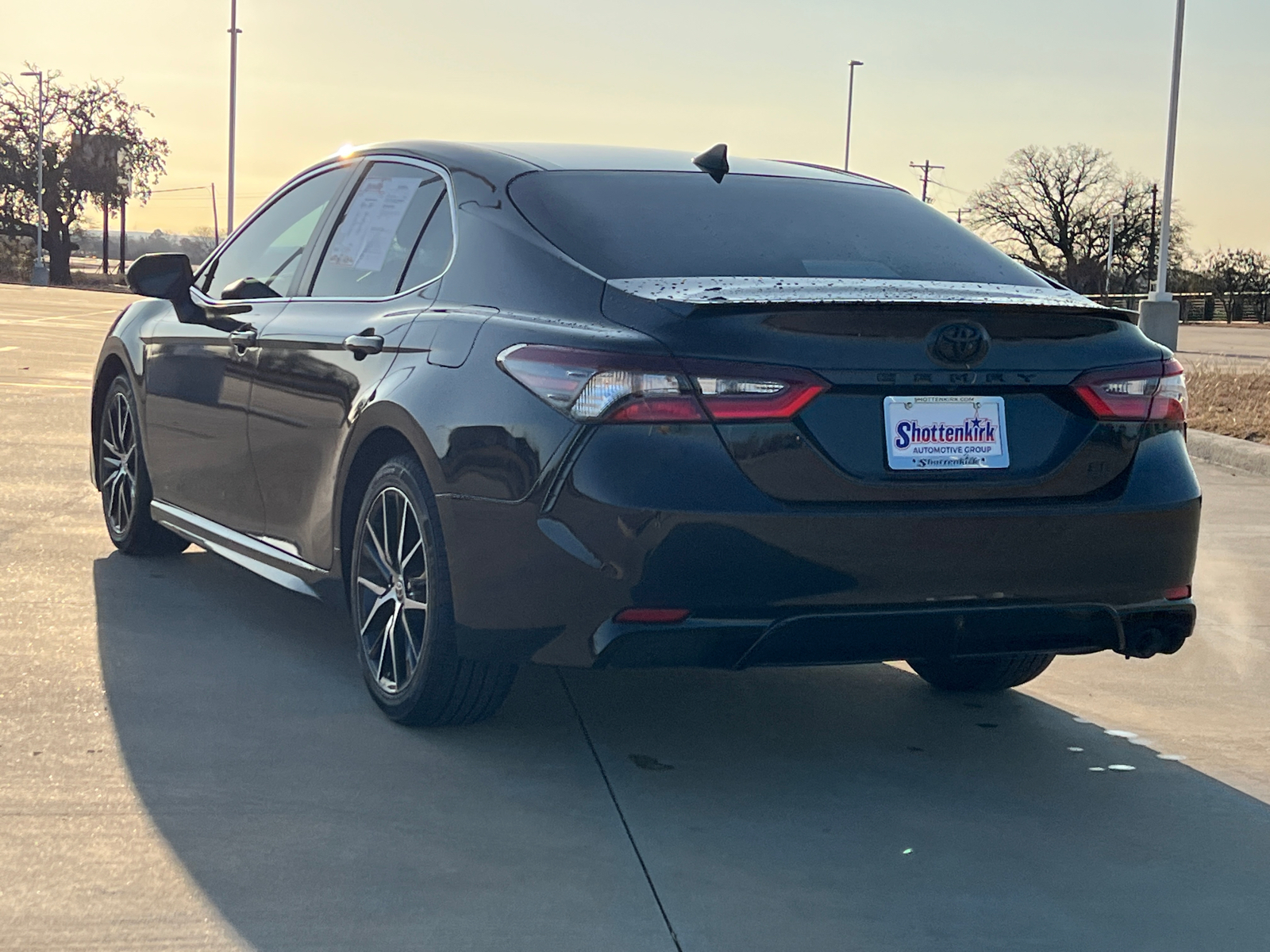 2023 Toyota Camry SE 4