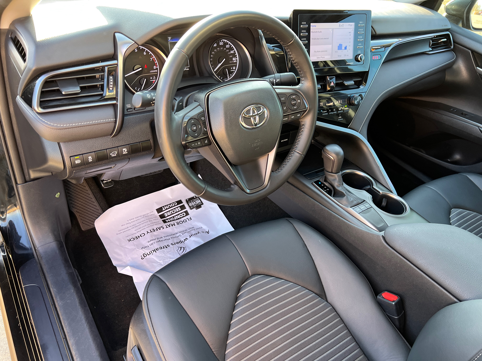 2023 Toyota Camry SE 17