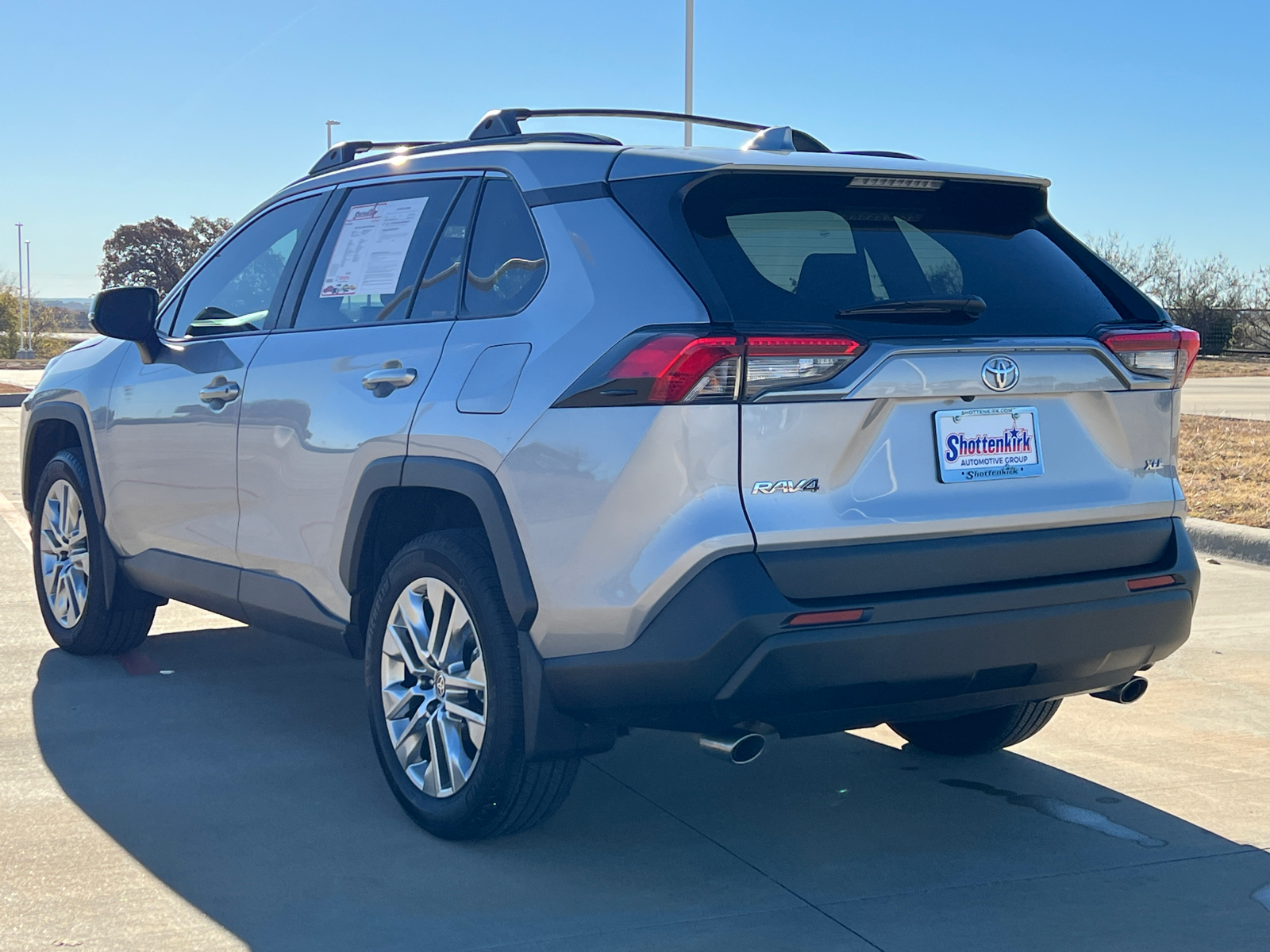 2023 Toyota RAV4 XLE Premium 4