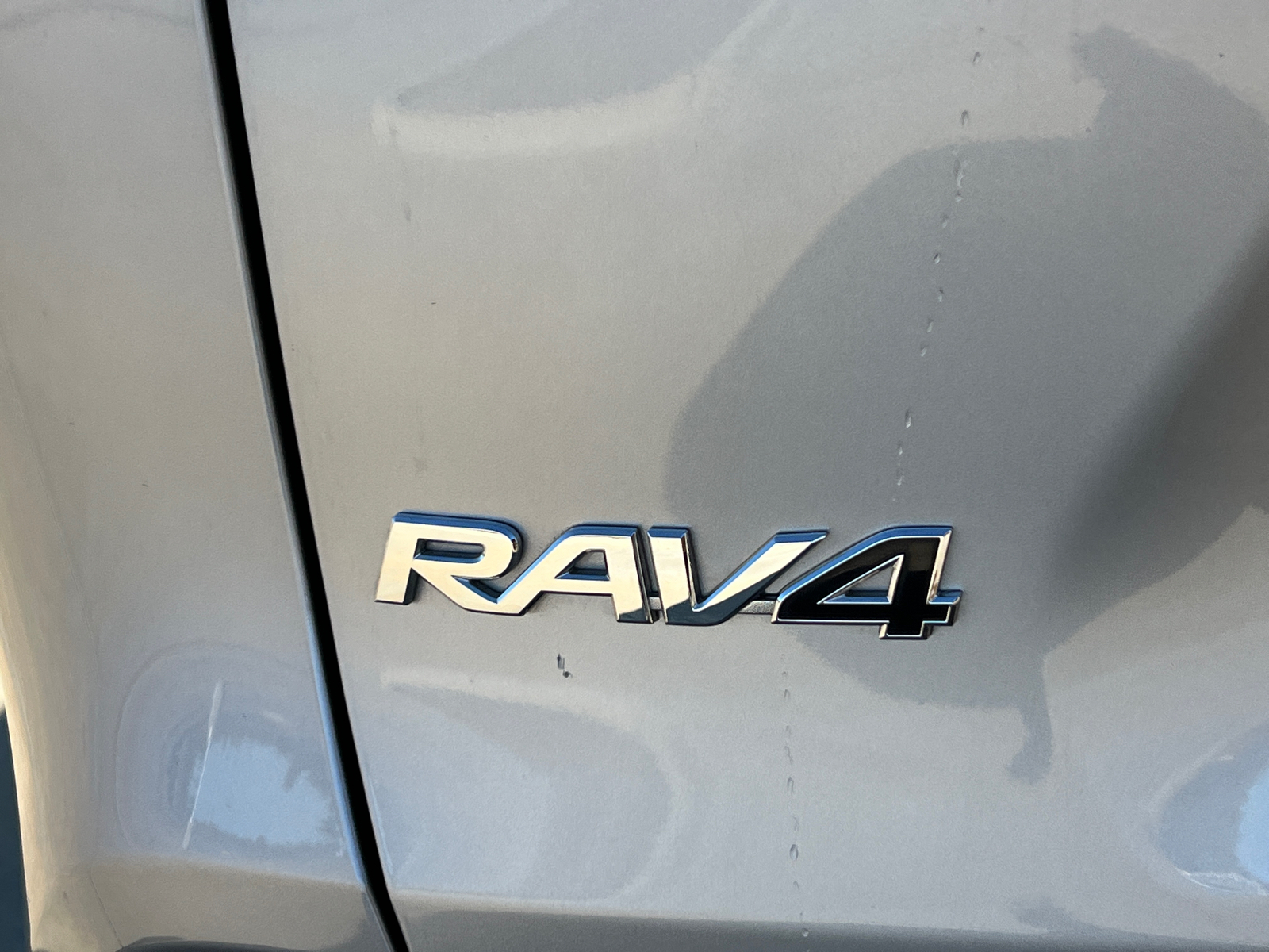 2023 Toyota RAV4 XLE Premium 8