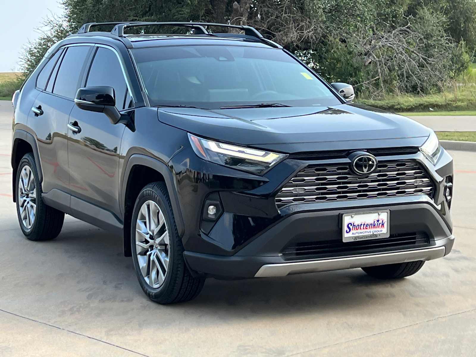 2023 Toyota RAV4 Limited 3