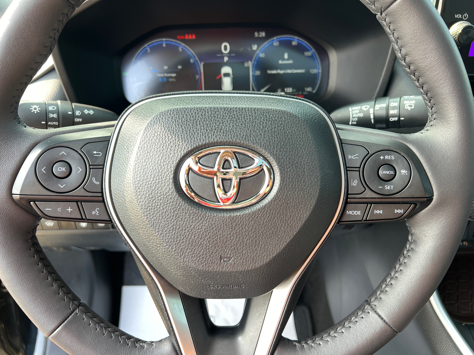 2023 Toyota RAV4 Limited 30