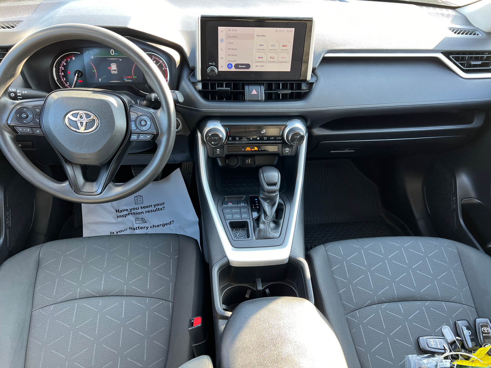 2023 Toyota RAV4 XLE 15