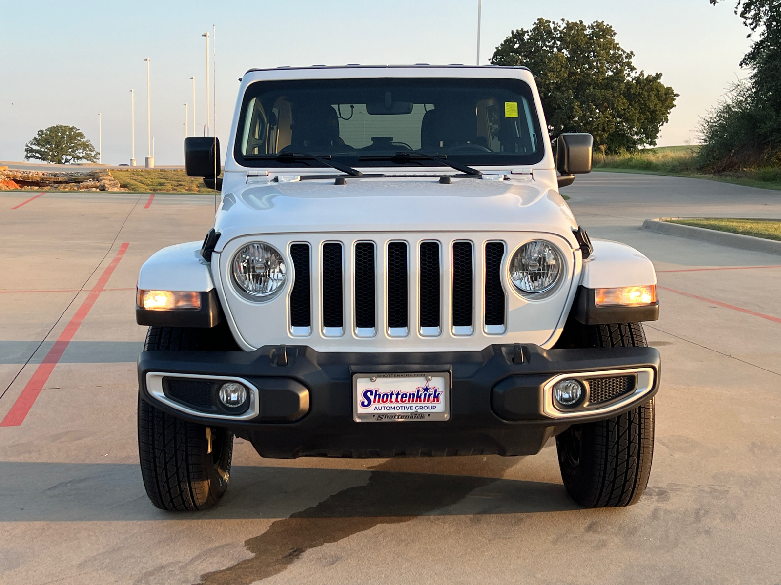 2023 Jeep Wrangler Sahara 2