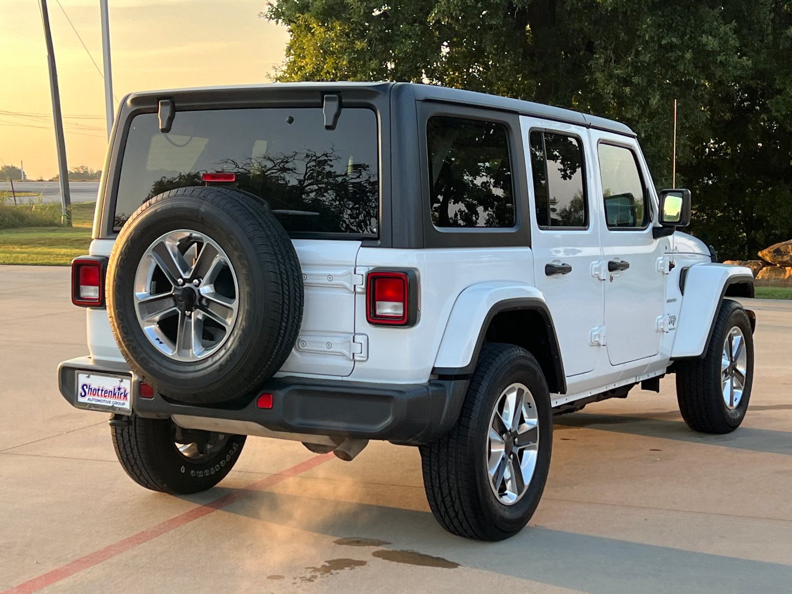 2023 Jeep Wrangler Sahara 4