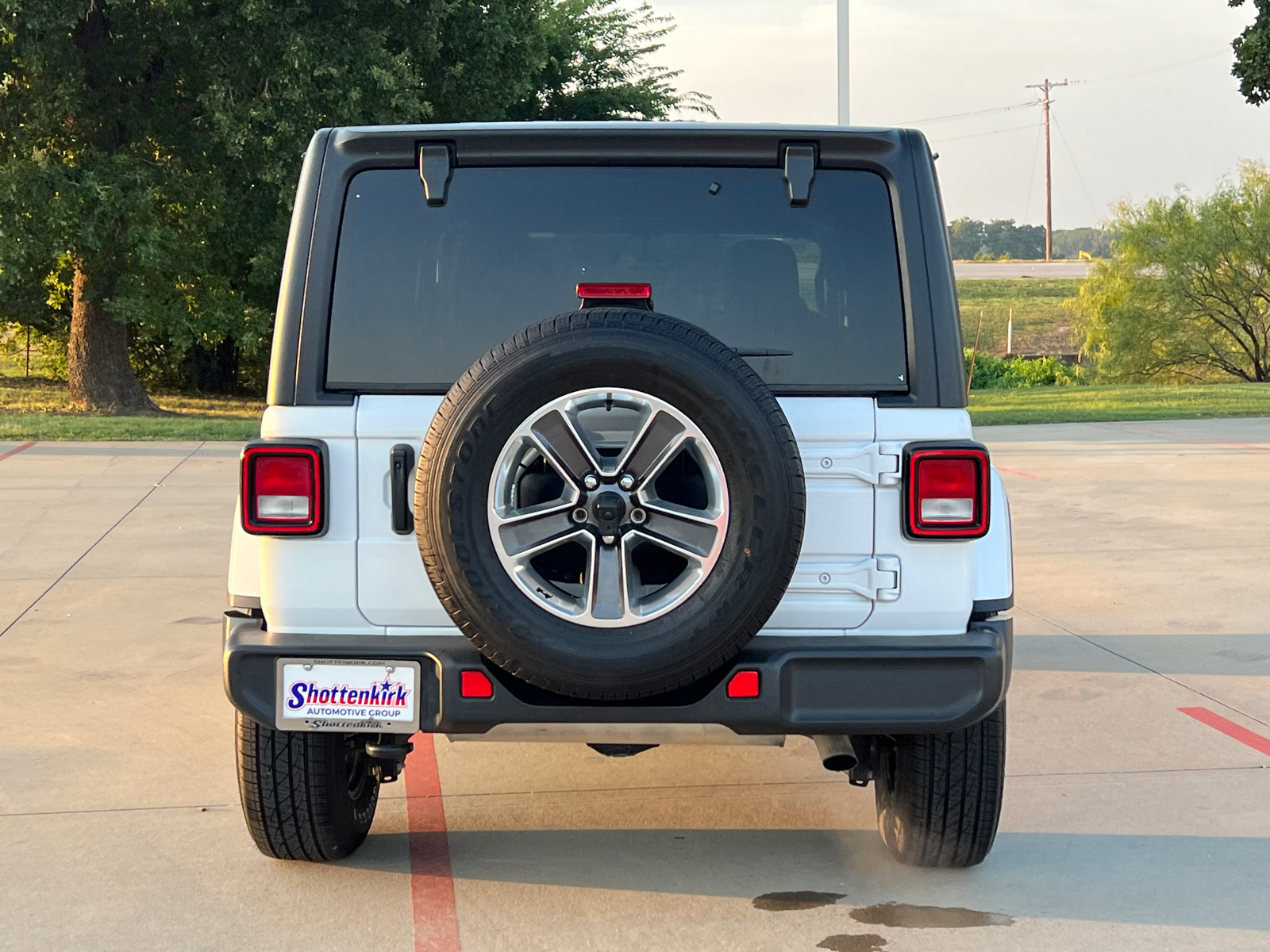 2023 Jeep Wrangler Sahara 5