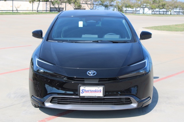 2024 Toyota Prius XLE 2