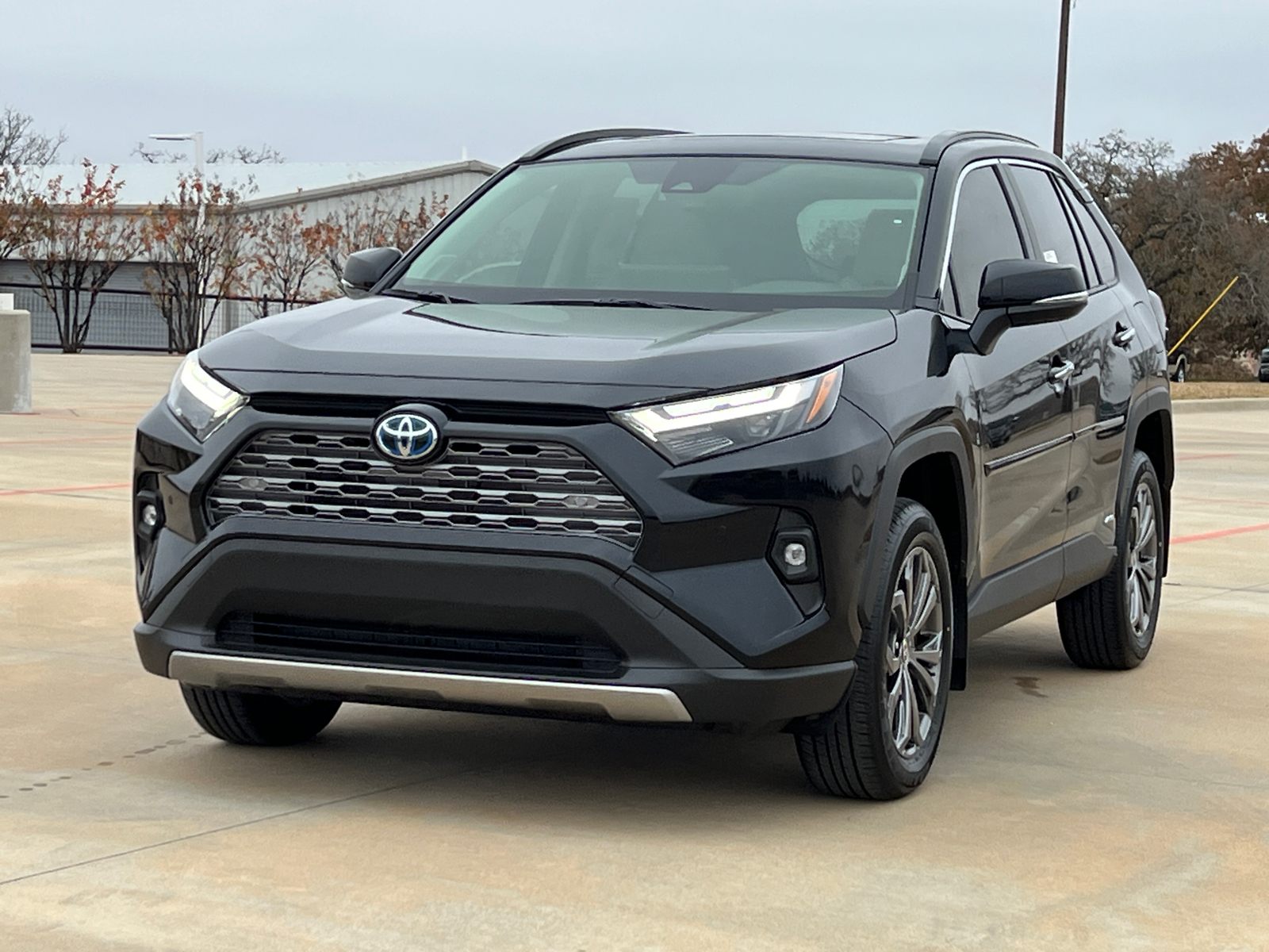 2024 Toyota RAV4 Hybrid Limited 3