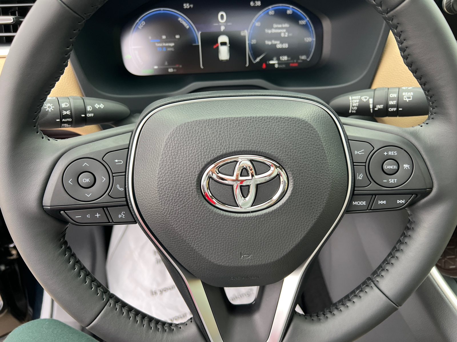 2024 Toyota RAV4 Hybrid Limited 32