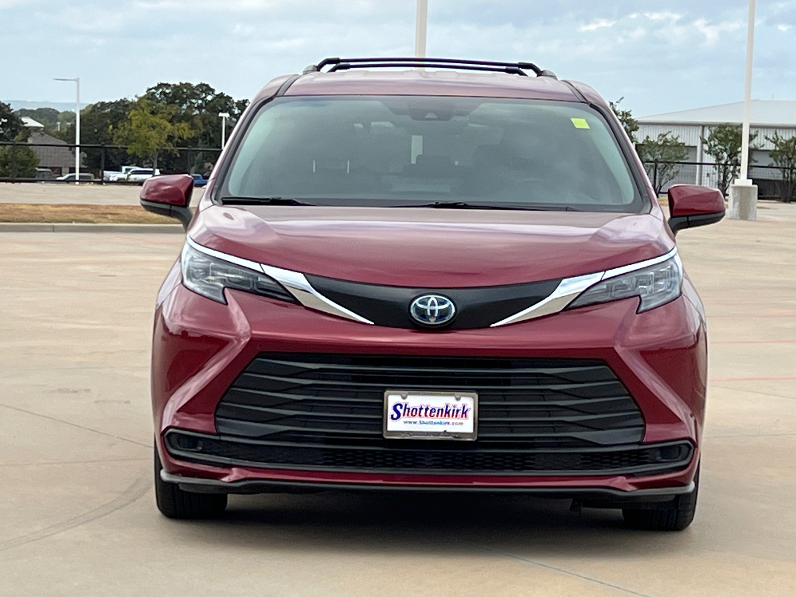 2024 Toyota Sienna LE 2