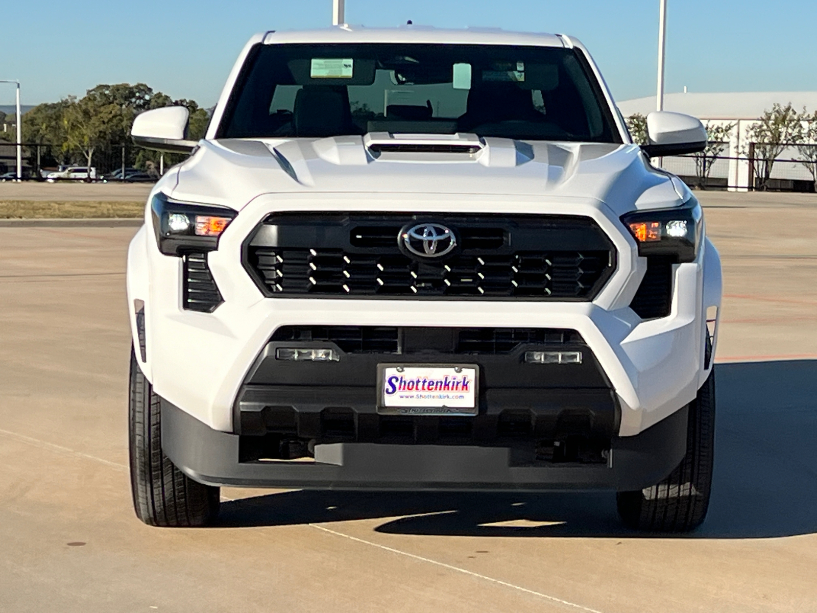 2024 Toyota Tacoma Hybrid TRD Sport 2