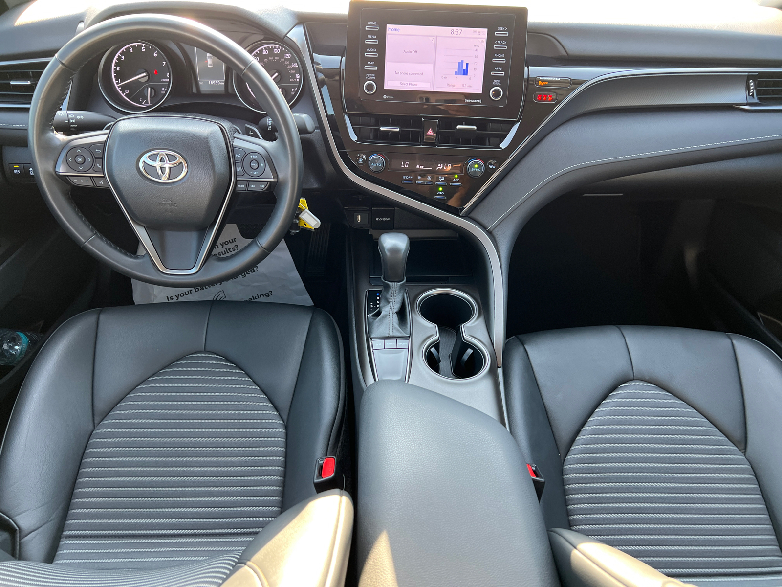 2024 Toyota Camry SE 14