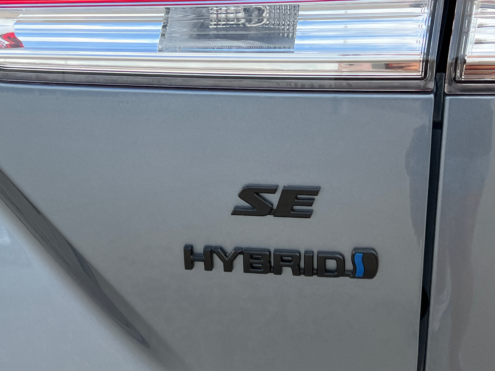 2024 Toyota Corolla Cross Hybrid SE 7