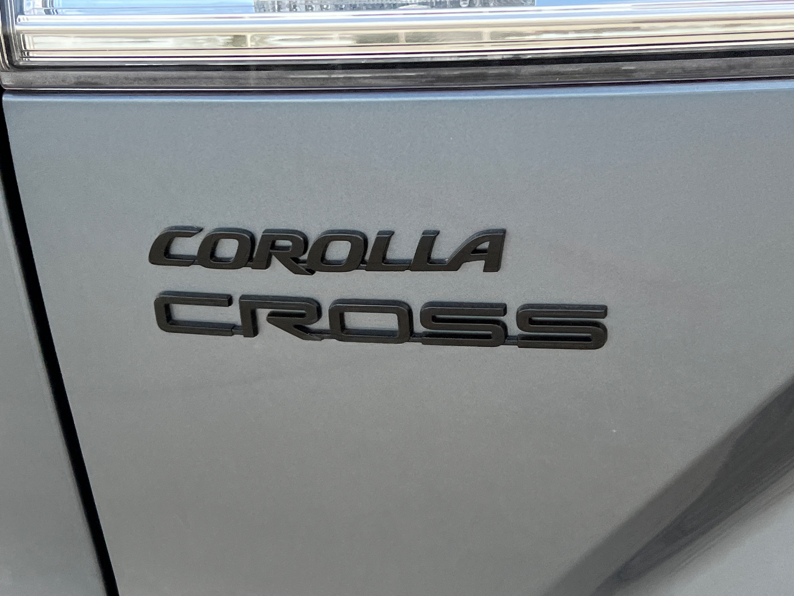 2024 Toyota Corolla Cross Hybrid SE 8