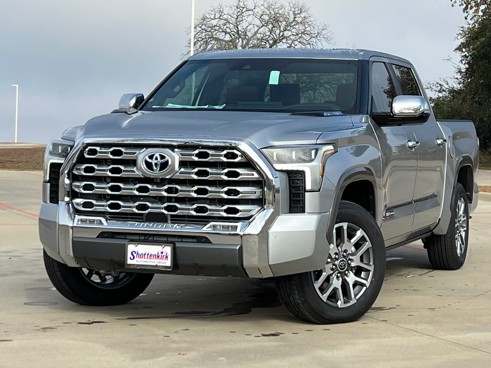 2024 Toyota Tundra Hybrid 1794 Edition 2