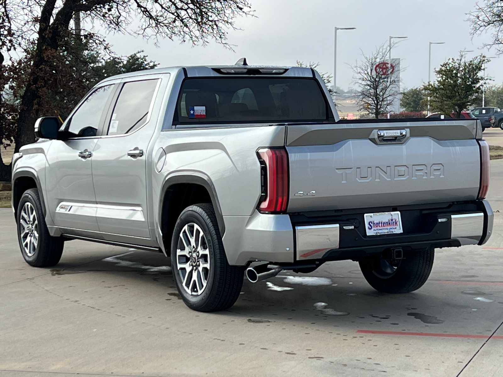 2024 Toyota Tundra Hybrid 1794 Edition 8