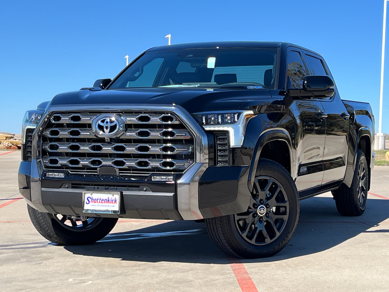 2024 Toyota Tundra Hybrid Platinum 2