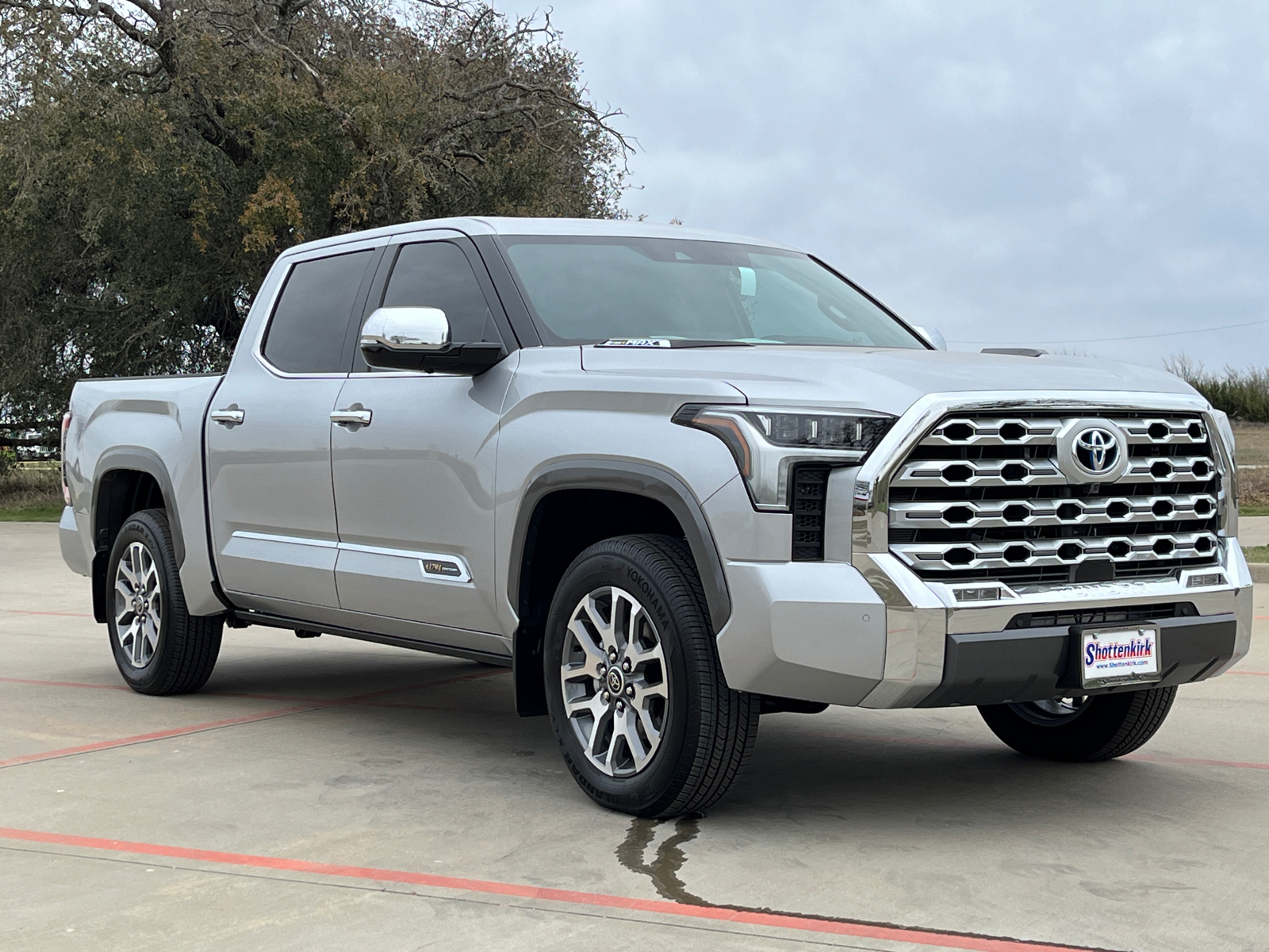 2024 Toyota Tundra Hybrid 1794 Edition 4