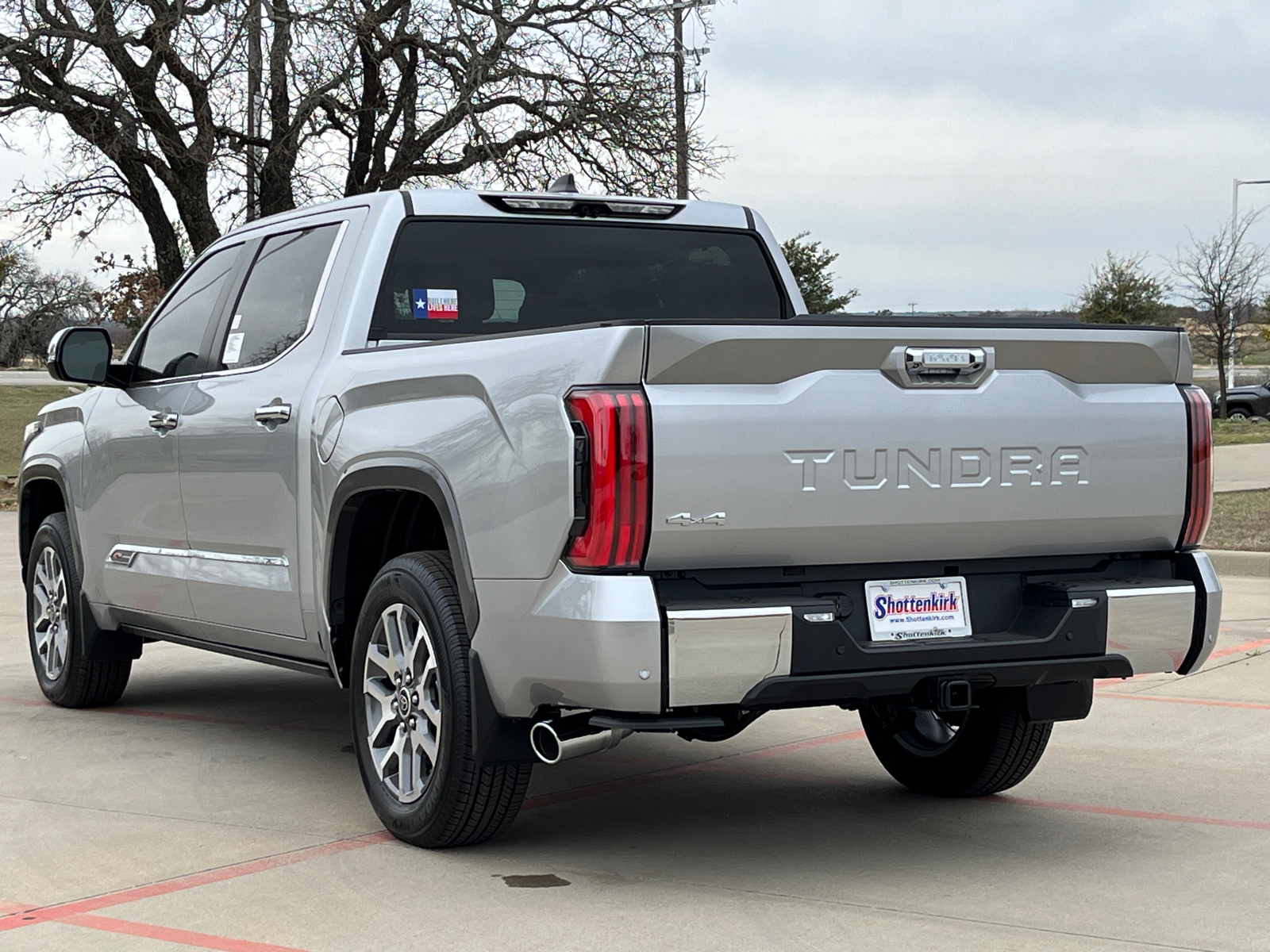 2024 Toyota Tundra Hybrid 1794 Edition 8