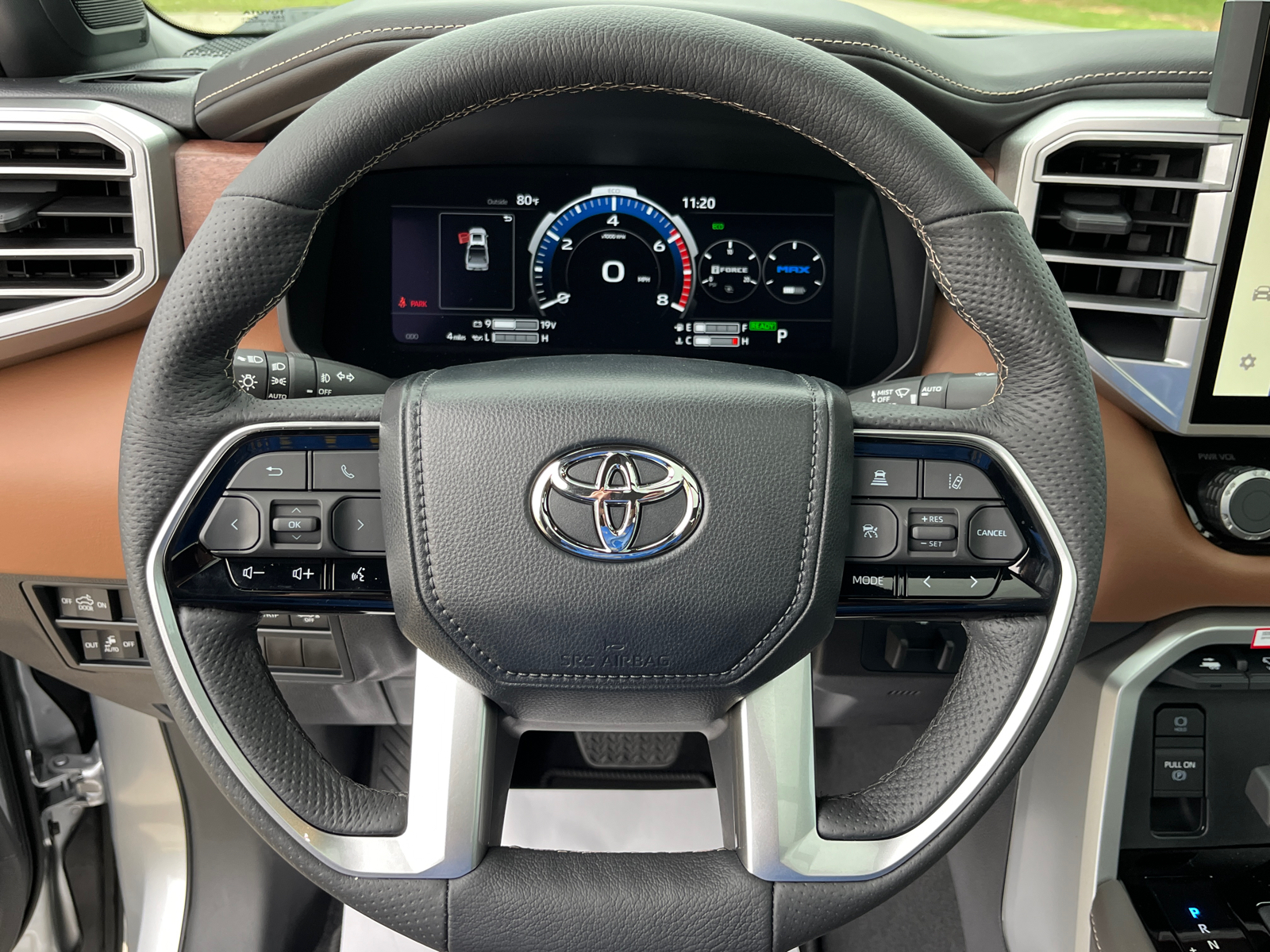 2024 Toyota Tundra Hybrid 1794 Edition 31