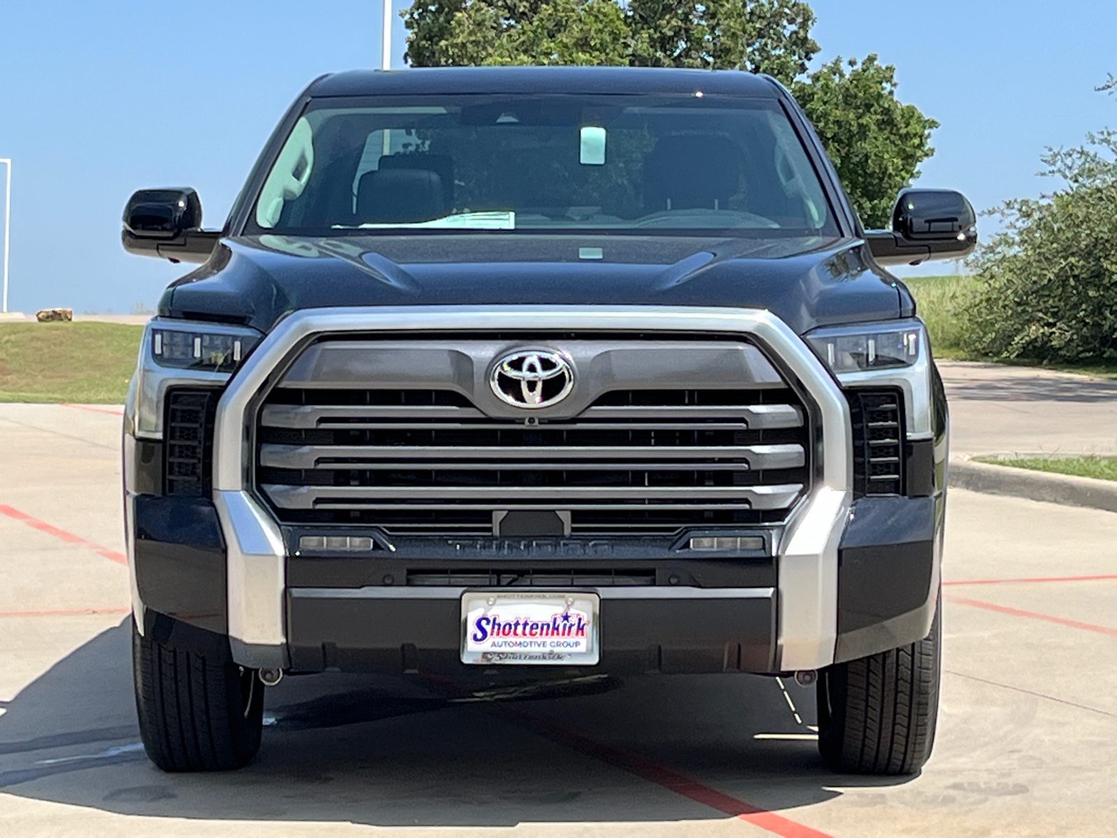 2024 Toyota Tundra Limited 3