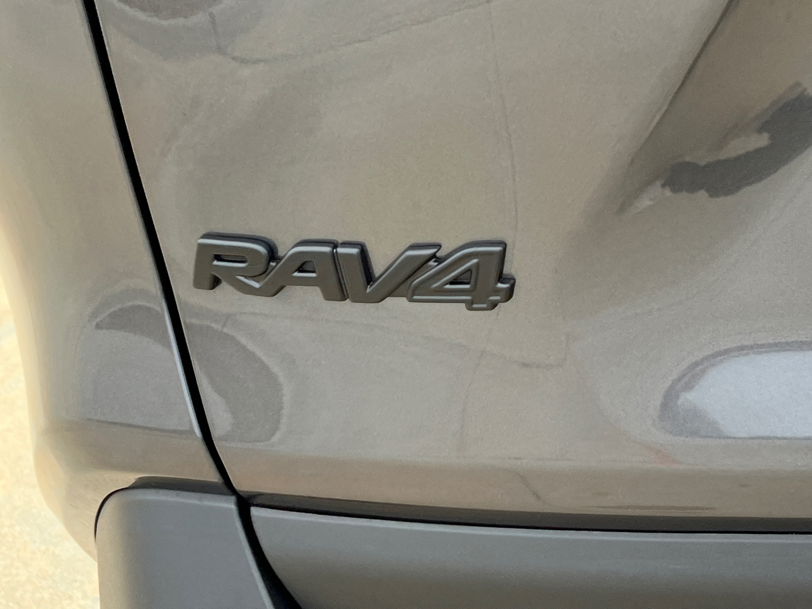 2025 Toyota RAV4 XLE Premium 8